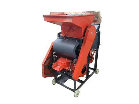 Peanut hulling machine rated at 800 kg per hour for groundnut shelling